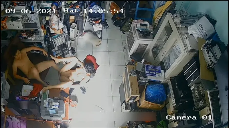 Người vợ chồng yêu xxx nhau trong của chuối máy tính